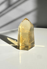 Load image into Gallery viewer, Citrine Point 34