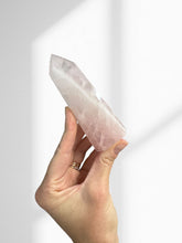 Load image into Gallery viewer, Rose Quartz Points