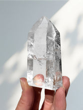 Load image into Gallery viewer, Clear Quartz Tocantin Point 21