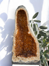 Load image into Gallery viewer, Citrine Geode
