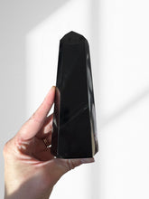 Load image into Gallery viewer, Obsidian Point 13