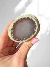 Load image into Gallery viewer, Agate Enhydro 39