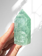 Load image into Gallery viewer, Fluorite Point 15