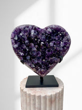 Load image into Gallery viewer, Large Amethyst Heart 04