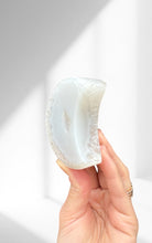 Load image into Gallery viewer, Agate Moon 07