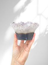 Load image into Gallery viewer, Amethyst Cupcake 07