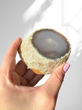 Load image into Gallery viewer, Agate Enhydro 28