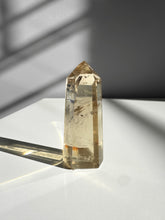 Load image into Gallery viewer, Citrine Point 21