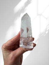 Load image into Gallery viewer, Clear Quartz Point 09