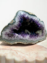 Load image into Gallery viewer, Amethyst Geode | 3.9kg