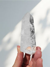 Load image into Gallery viewer, Clear Quartz Tocantin Point 27