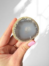 Load image into Gallery viewer, Agate Enhydro 16