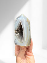 Load image into Gallery viewer, Agate Point 17