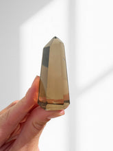 Load image into Gallery viewer, Smokey Quartz Point 11