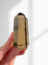 Load image into Gallery viewer, Smokey Quartz Point 05