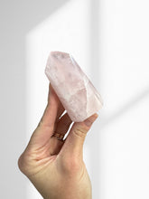 Load image into Gallery viewer, Rose Quartz Points