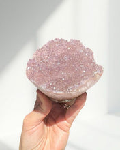 Load image into Gallery viewer, Amethyst Cupcake 04
