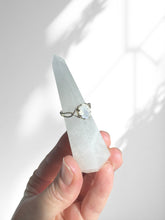 Load image into Gallery viewer, Clear Quartz Ring