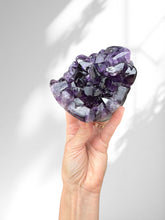 Load image into Gallery viewer, Amethyst Cupcake 05