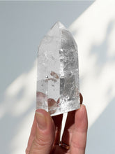 Load image into Gallery viewer, Clear Quartz Tocantin Point 21