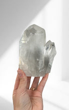 Load image into Gallery viewer, Clear Quartz Cluster Large 04