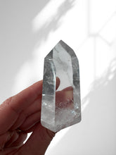 Load image into Gallery viewer, Clear Quartz Point 16