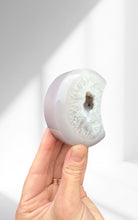 Load image into Gallery viewer, Agate Moon 10