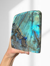 Load image into Gallery viewer, Labradorite Standing 04