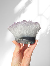 Load image into Gallery viewer, Amethyst Cupcake 16