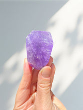 Load image into Gallery viewer, Amethyst Free Form 08