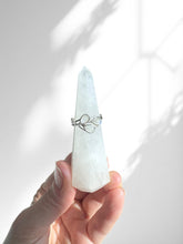 Load image into Gallery viewer, Moonstone Ring 01 | Sterling Silver