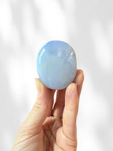 Load image into Gallery viewer, Blue Chalcedony Palmstone
