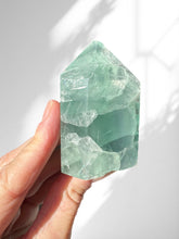 Load image into Gallery viewer, Fluorite Point 14