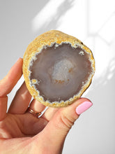 Load image into Gallery viewer, Agate Enhydro 37