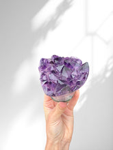 Load image into Gallery viewer, Amethyst Cupcake 08