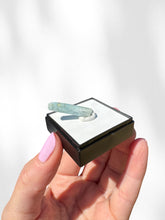 Load image into Gallery viewer, Aquamarine Specimen 01
