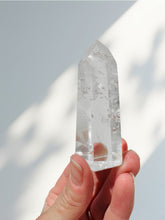 Load image into Gallery viewer, Clear Quartz Tocantin Point 19