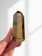 Load image into Gallery viewer, Smokey Quartz Point 05