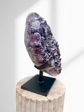 Load image into Gallery viewer, Large Amethyst Heart 04