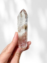 Load image into Gallery viewer, UV Reactive Phantom Amethyst Point 09