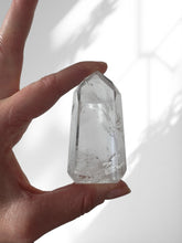 Load image into Gallery viewer, Clear Quartz Point 16