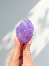 Load image into Gallery viewer, Amethyst Free Form 08