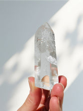Load image into Gallery viewer, Clear Quartz Tocantin Point 19