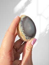 Load image into Gallery viewer, Agate Enhydro 10