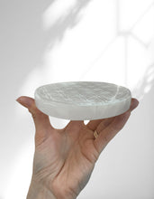 Load image into Gallery viewer, Selenite Charging Plate