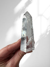 Load image into Gallery viewer, Clear Quartz Point 09