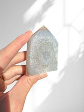 Load image into Gallery viewer, Agate Point 26