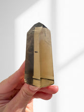 Load image into Gallery viewer, Smokey Quartz Point 05