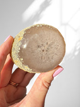 Load image into Gallery viewer, Agate Enhydro 24