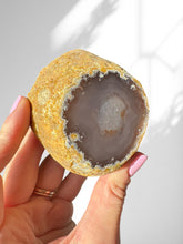 Load image into Gallery viewer, Agate Enhydro 37